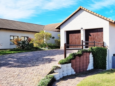 House For Sale in Mossel Bay Golf Estate