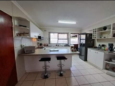 Low maintenance centrally located ,boutique complex - monthly levy of only R180