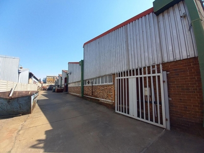 2,800m² Warehouse For Sale in Spartan