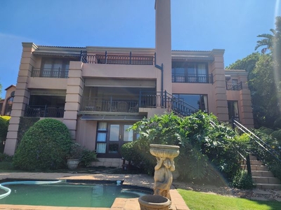 5 Bedroom House For Sale in Woodhill Golf Estate