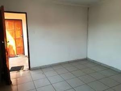 Big & small bedroom available to rent , 076 107 0887 , cnr plein & twist cbd jhb - Johannesburg