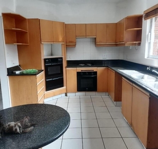 Duplex 3 Bedroom Apartment to Rent in Musgrave