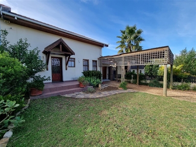 2 Bedroom House For Sale in Swellendam