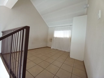 1 Bedroom Apartment For Sale in Kempton Park Central