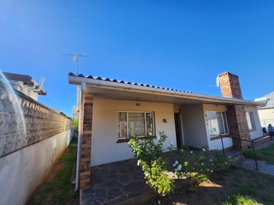 3 Bedroom Freehold For Sale in Moorreesburg