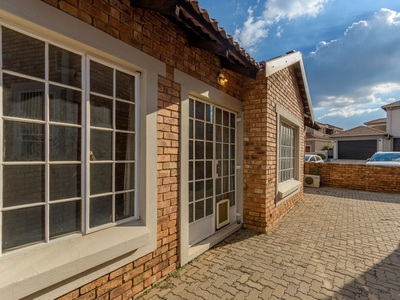 3 bedroom townhouse for sale in Greenstone Hill