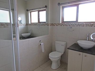 3 bedroom townhouse to rent in Riverside (Durban North)