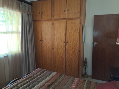 4 bedroom house for sale in Heuwelsig (Bloemfontein)