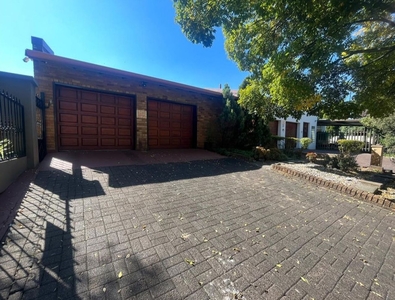 4 Bedroom House For Sale in Secunda