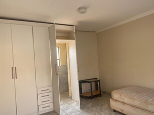 1 Bedroom Apartment / Flat to Rent in Silverton