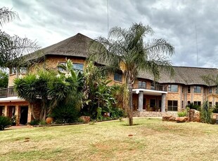 9 Bedroom House To Let in Mooikloof Equestrian Estate