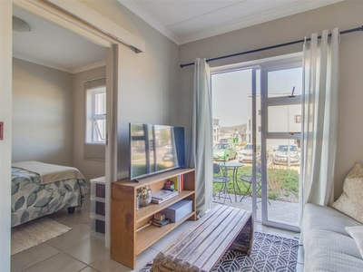 1 Bed Apartment in Klein Parys