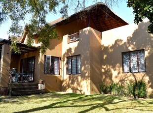 2 Bedroom Sectional Title To Let in Douglasdale