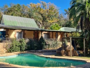 24.2 ha Farm in Magaliesburg