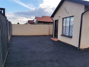 3 Bed House in Leondale