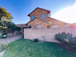 4 Bed Townhouse in Pomona