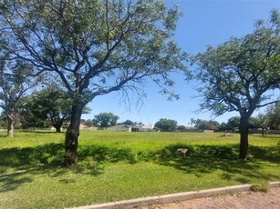 4 079 m² Land available in Parkhill Gardens