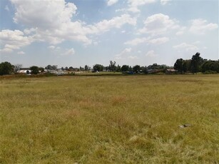 9 883 m² Land available in Heidelberg Central