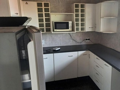 1 Bedroom apartment for sale in Croydon, Kempton Park