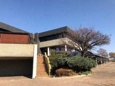 1,010m² Office To Let in Midrand
