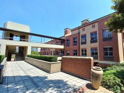 109m² Office To Let in Building 2, Menlyn