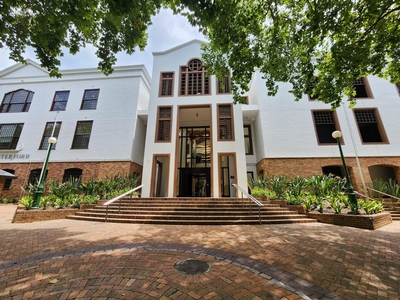 1,350m² Office To Let in Great Westerford, Newlands