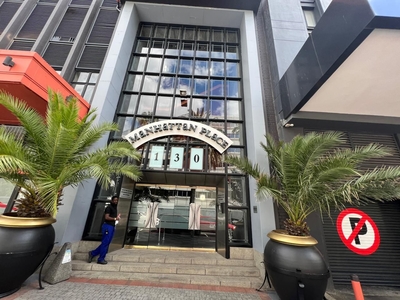 153m² Office To Let in Manhatten Place, Cape Town City Centre
