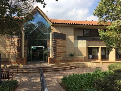 173m² Office To Let in Bedfordview