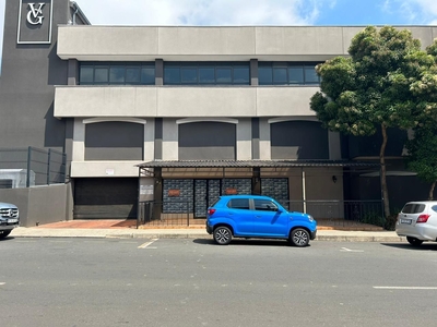 180m² Retail To Let in Greenside