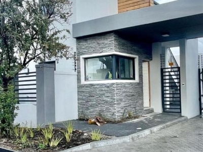 2 Bedroom apartment to rent in Wetton, Cape Town