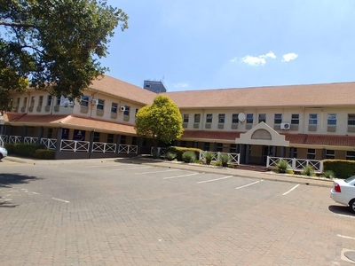 206m² Office To Let in Kempton Park Central