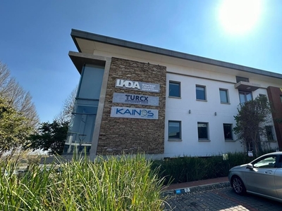 225m² Office To Let in Block B, Route 21 Business Park