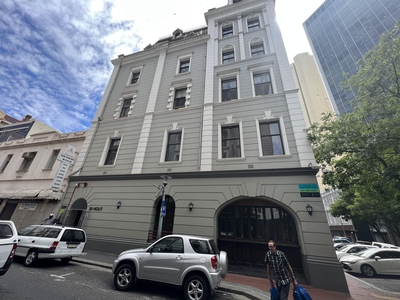 255m² Office To Let in Green Market Square, Cape Town City Centre