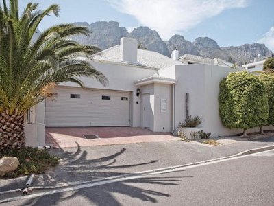 4 Bedroom House In Camps Bay