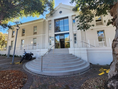 432m² Office To Let in Albion Springs, Rondebosch