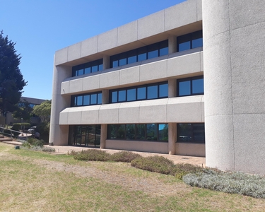 658m² Office To Let in Tyger Valley