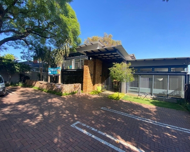 74m² Office To Let in Parkwood