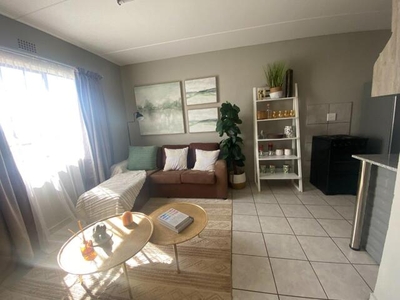 Apartment For Sale In Dawn Park, Boksburg