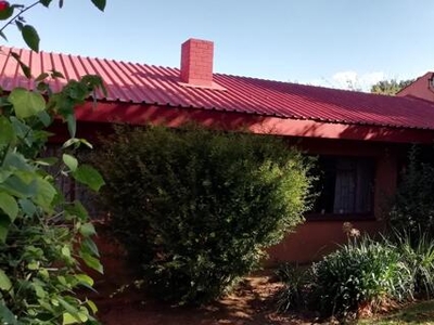 House For Sale In Witbank Ext 16, Witbank