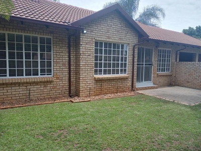 Townhouse For Rent In Die Wilgers, Pretoria