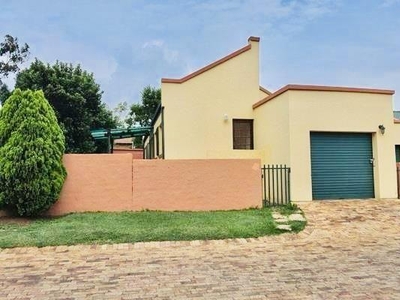 Townhouse For Rent In Halfway Gardens, Midrand