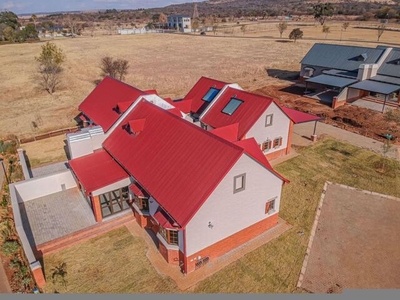 Townhouse For Rent In Waterlake Farm Lifestyle Estate, Pretoria