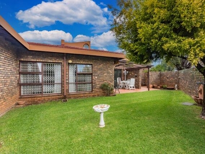 Townhouse For Sale In Montgomery Park, Johannesburg