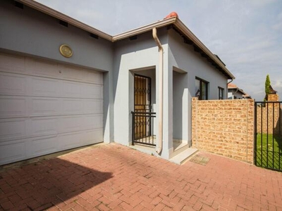 Townhouse For Sale In Parkrand, Boksburg