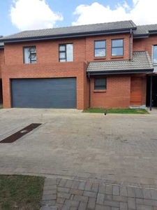 Townhouse For Sale In Theresapark, Akasia