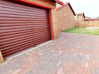 2 Bedroom Freehold For Sale in Witbank Ext 5