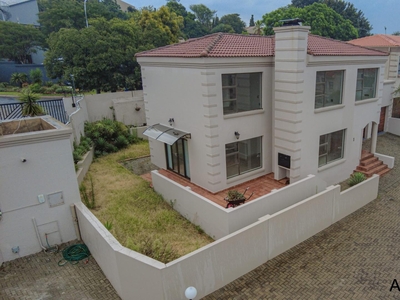 3 Bedroom House for Sale For Sale in Northcliff - MR567805 -
