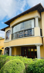 Apartment / Flat For Sale in Le Domaine, Hillcrest