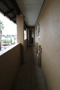 Apartment / Flat For Sale in Lindhaven, Roodepoort