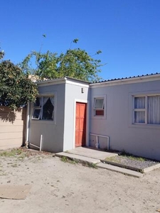 Apartment For Rent In Elsies River, Goodwood